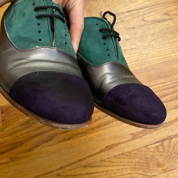 Dieppa Restrepo Suede Round-Toe Oxfords Size: 6.5 - Picture 5 of 13